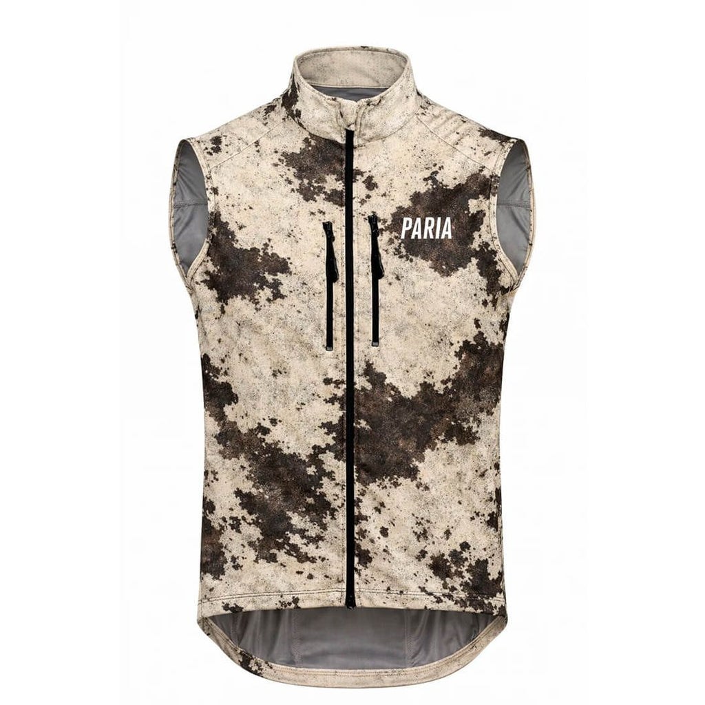 Camouflage-patterned vest with 'Paria' branding on a white background