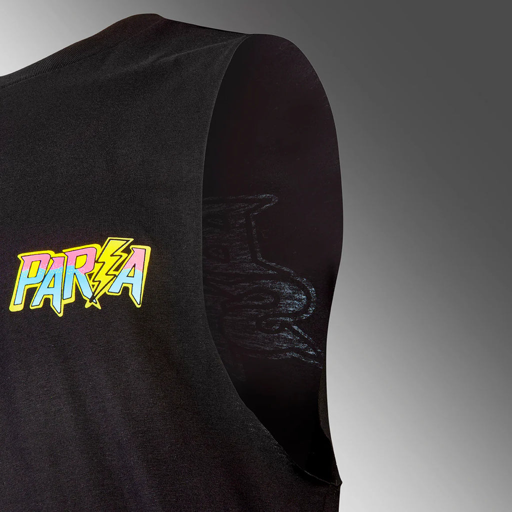 Sleeveless T-shirt