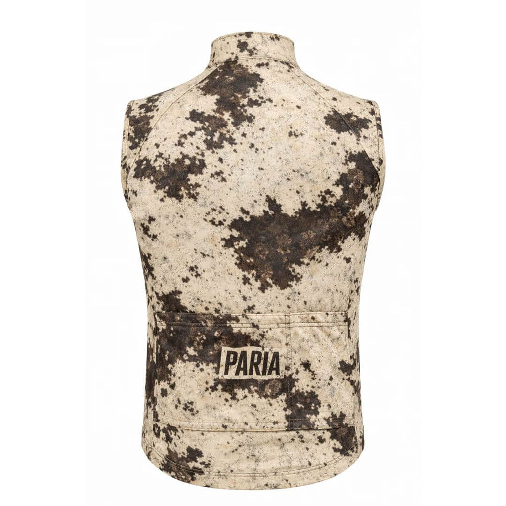 Camouflage-patterned vest with 'Paria' branding on a white background